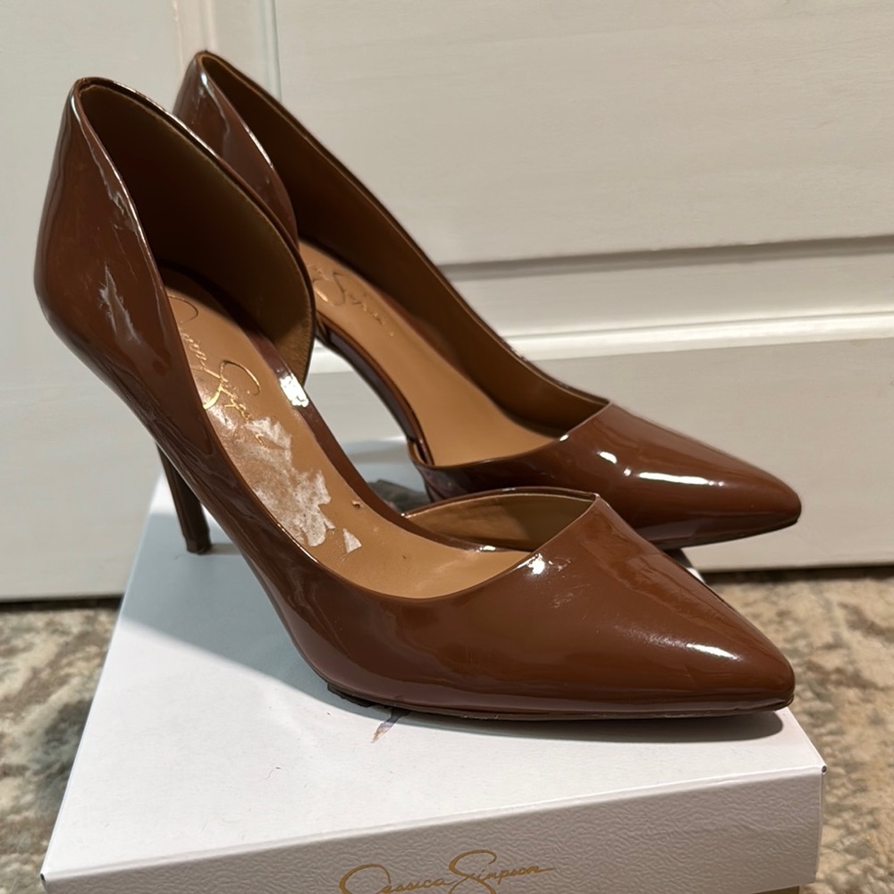 Jessica Simpson Brown Pumps